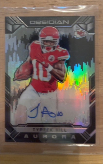 2023 Panini Obsidian Aurora Tyreek Hill — front