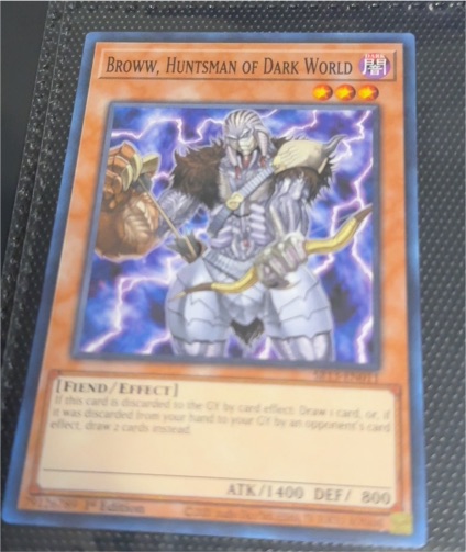 Yu-Gi-Oh! 2005 EEN-EN021 Broww, Huntsman of Dark World — front