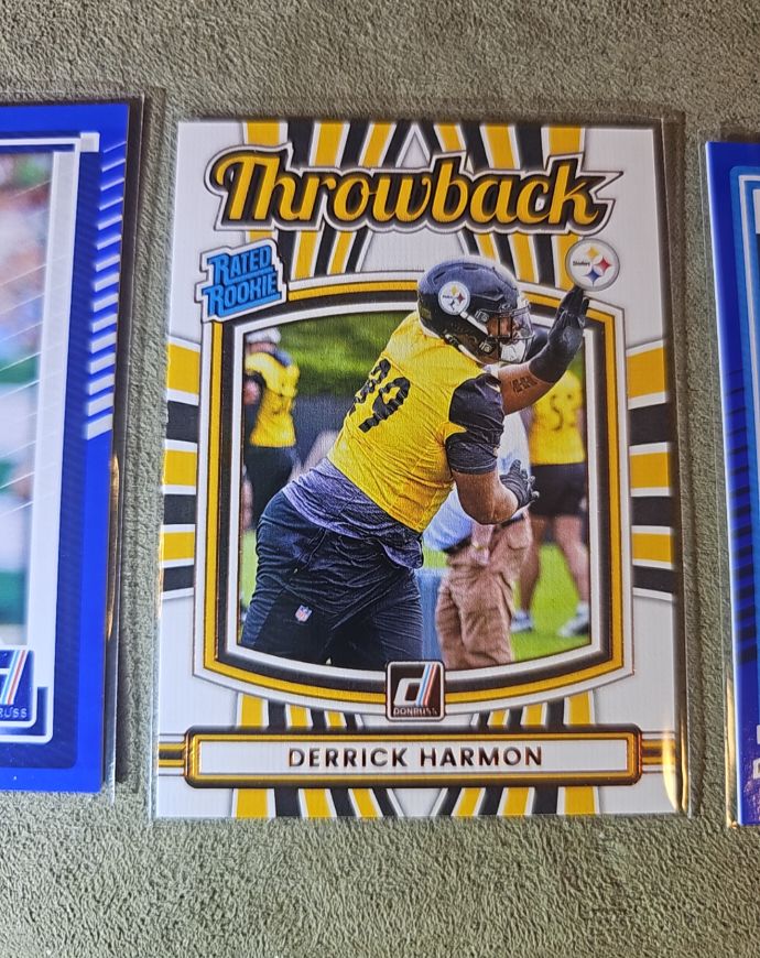 2025 Panini Donruss #17 Derrick Harmon Rated Rookie Throwback — front