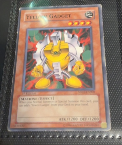 2005 Yu-Gi-Oh! SD10-EN008 Yellow Gadget — front