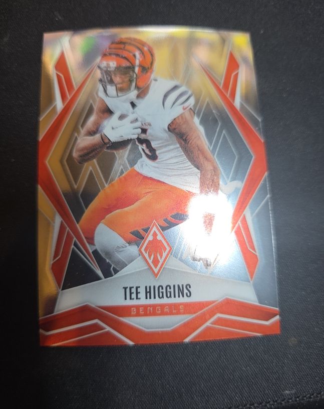 2025 Panini Phoenix #132 Tee Higgins — front