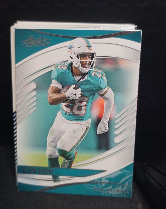 2025 Panini Absolute #85 De'Von Achane — front