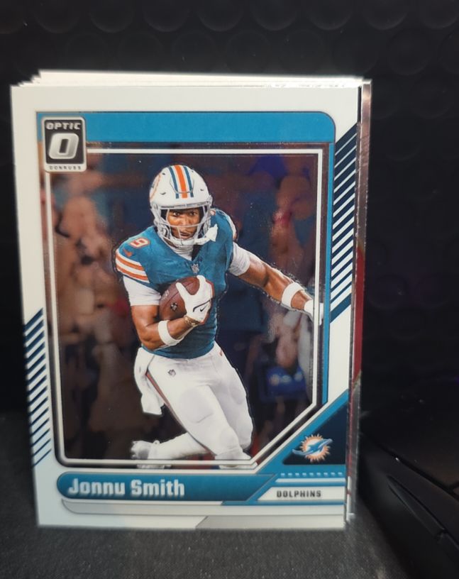 2024 Donruss Optic #125 Jonnu Smith — front