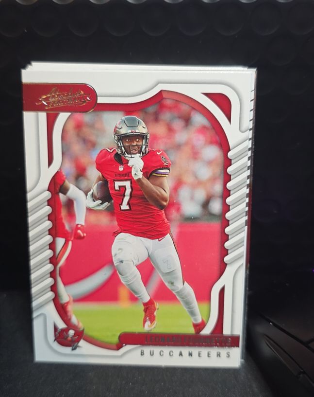 2022 Panini Absolute #7 Leonard Fournette — front