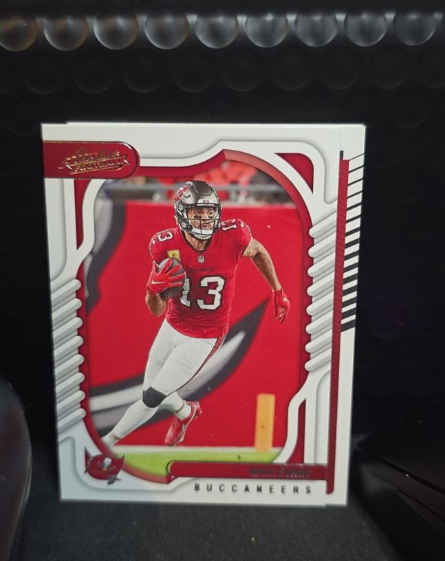 2022 Panini Absolute #77 Mike Evans — front