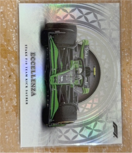 2024 Topps Eccellenza Stake Kick Sauber F1 Macchina Da Corsa — front