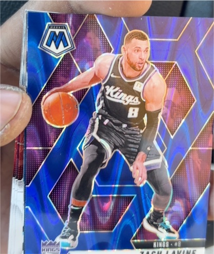 2024-25 Panini Mosaic #44 Zach LaVine — front