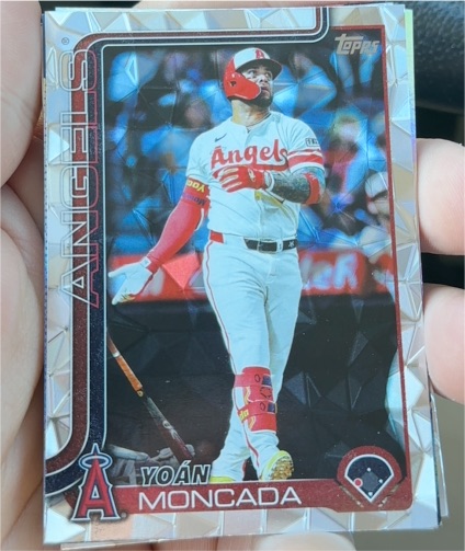 2025 Topps Update #US24 Yoán Moncada — front