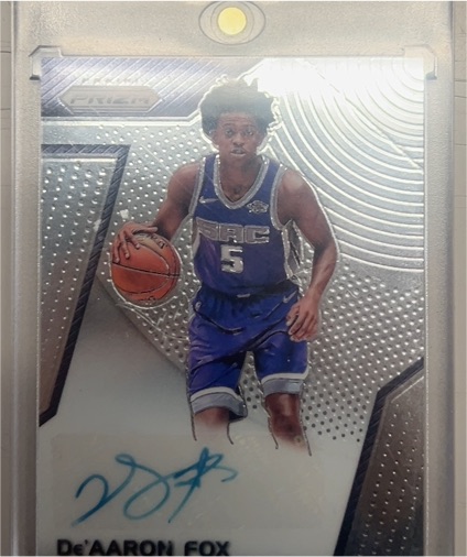 2017 Panini Prizm Rookie Signatures #4 De'Aaron Fox — front