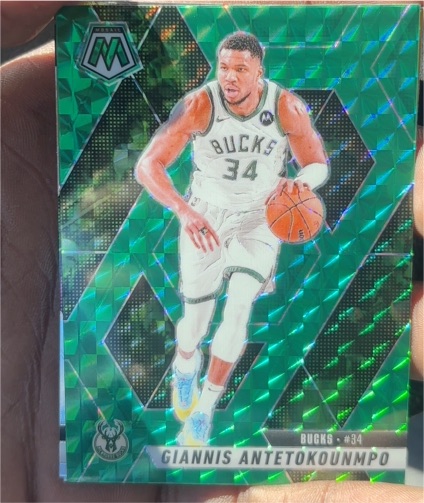 2024-25 Panini Mosaic #13 Giannis Antetokounmpo — front