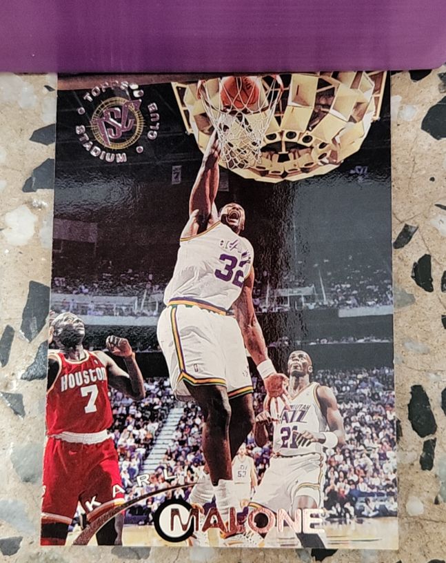 1994-95 Topps Stadium Club #161 Karl Malone — front