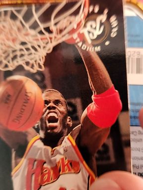 1992-93 Skybox #357 Atlanta Hawks Player — front