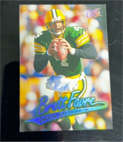 1997 Fleer Ultra #1 Brett Favre — front