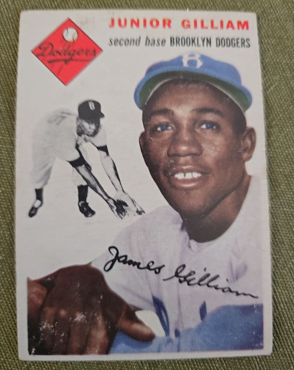 1954 Topps #35 Junior Gilliam — front
