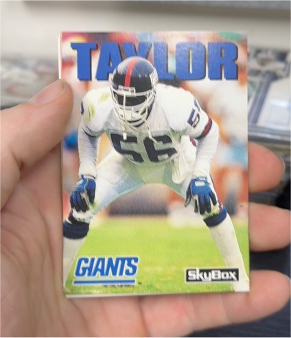 1992 Skybox Impact #14 Lawrence Taylor — front