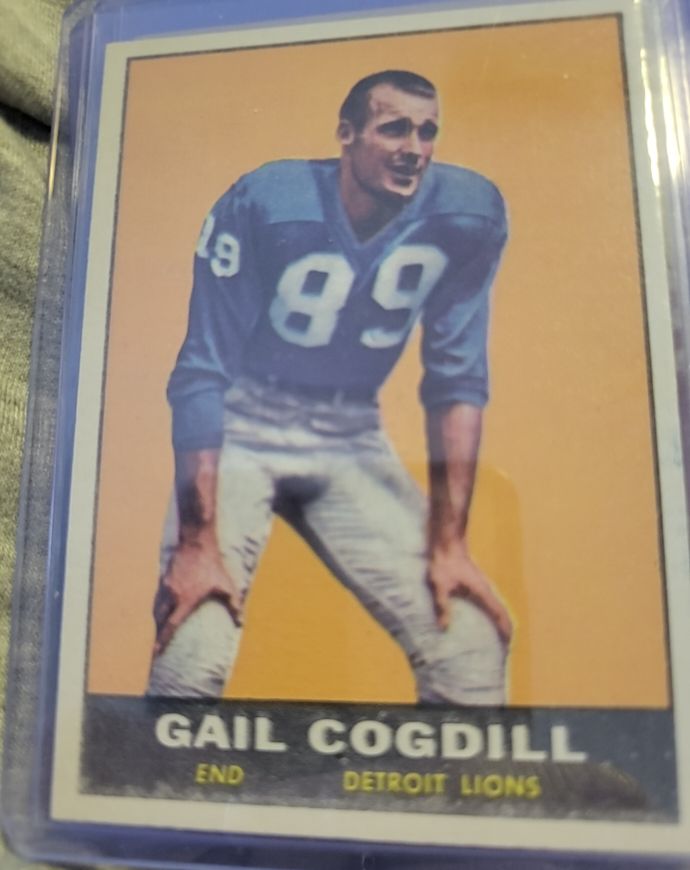 1961 Topps #32 Gail Cogdill — front