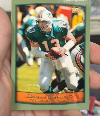 1999 Topps #60 Dan Marino — front