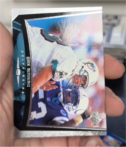 1998 Upper Deck #140 Dan Marino — front
