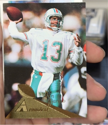 1994 Pinnacle #120 Dan Marino — front