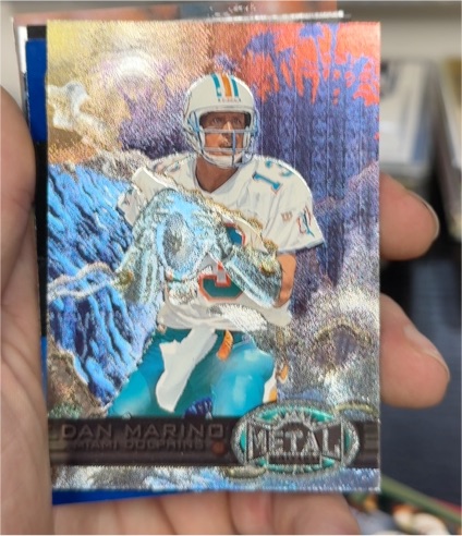 1997 Skybox Metal Universe #140 Dan Marino — front