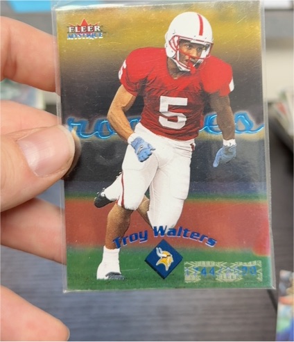 1998 Fleer #44 Troy Walters — front