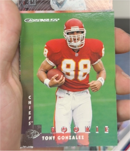 1997 Donruss #211 Tony Gonzalez Rookie Card — front