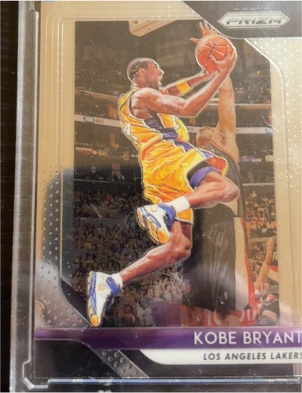 2018-19 Panini Prizm #15 Kobe Bryant — front