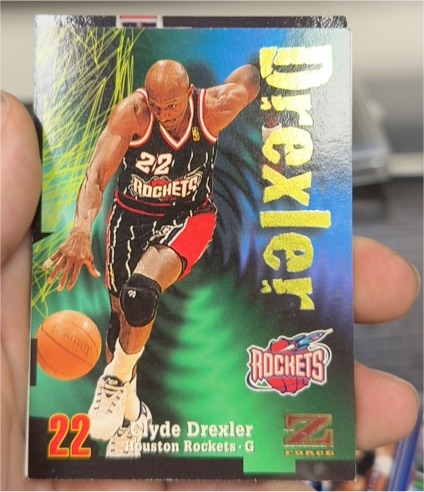 1997-98 SkyBox Z-Force #22 Clyde Drexler — front