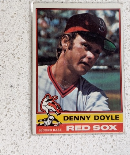 1976 Topps #381 Denny Doyle — front