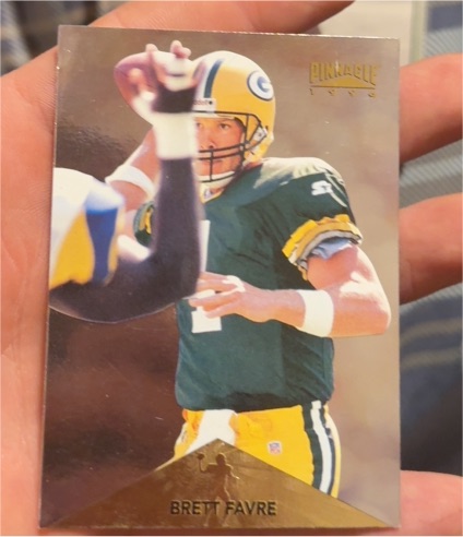 1996 Pinnacle #40 Brett Favre — front