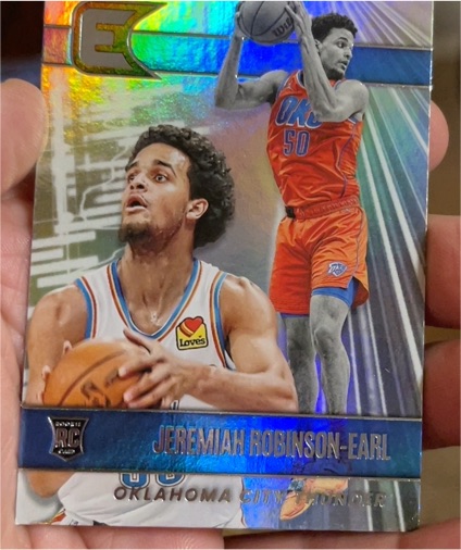 2021-22 Panini Chronicles Essentials #323 Jeremiah Robinson-Earl — front