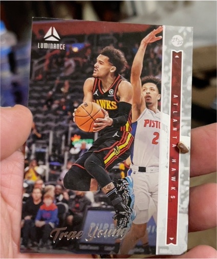 2021-22 Panini Chronicles Luminance #245 Trae Young — front