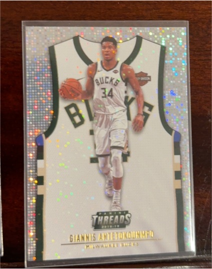 2018-19 Panini Threads #140 Giannis Antetokounmpo — front