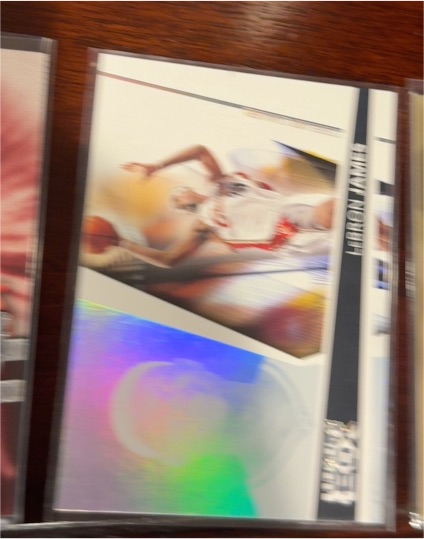 2005 Topps Luxury Box #23 LeBron James — front