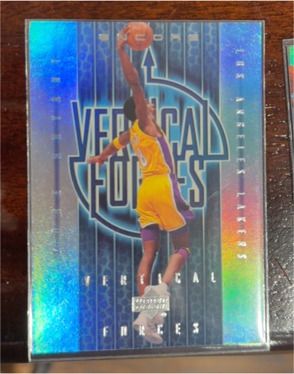 1998 Upper Deck Vertical Forces #VF1 Kobe Bryant — front