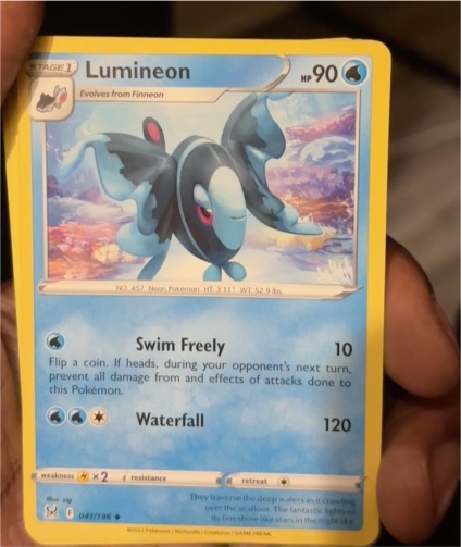 2022 Pokémon Lost Origin #041 Lumineon — front