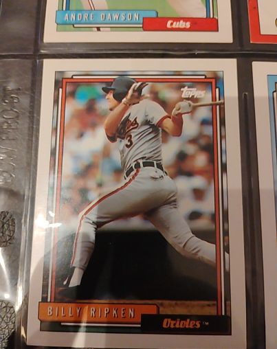 1992 Topps #752 Billy Ripken — front