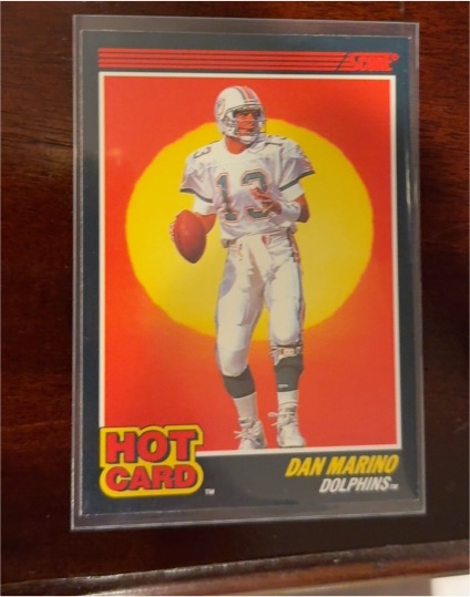 1990 Score Hot Card #9 Dan Marino — front