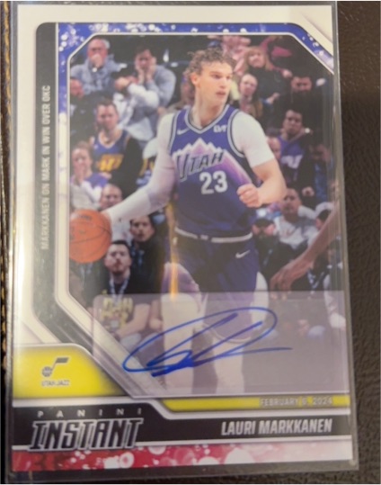 2022 Panini Instant #23 Lauri Markkanen — front