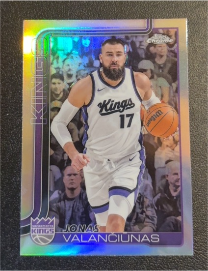 2025-26 Topps Chrome #206 Jonas Valanciunas — front