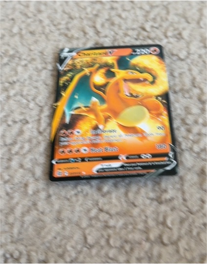 2022 Pokémon TCG Charizard V #017/172 — front