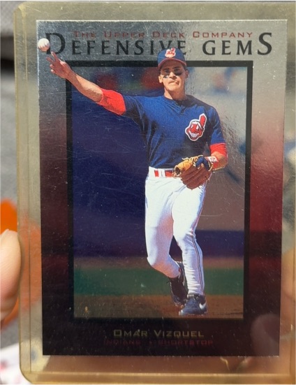 1997 Upper Deck #146 Omar Vizquel Defensive Gems — front