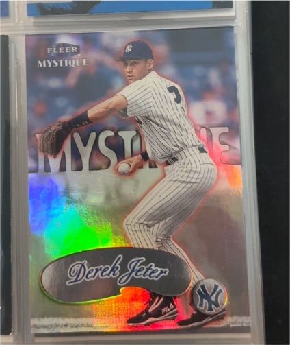 1999 Fleer Mystique #26 Derek Jeter — front