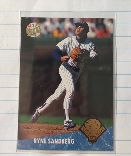 1992 Fleer Ultra #25 Ryne Sandberg — front