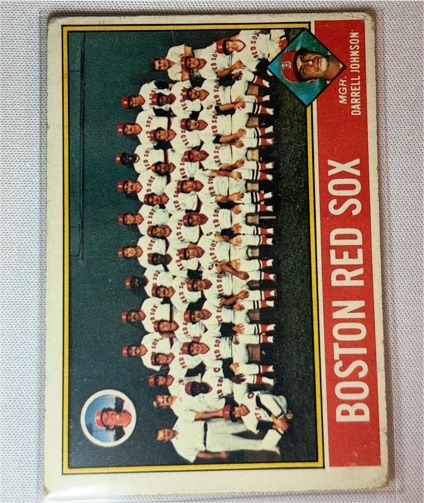 1976 Topps #118 Boston Red Sox Team Darrell Johnson — front