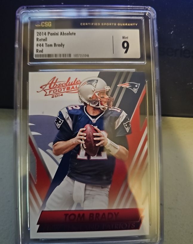 2014 Panini Absolute #44 Tom Brady — front
