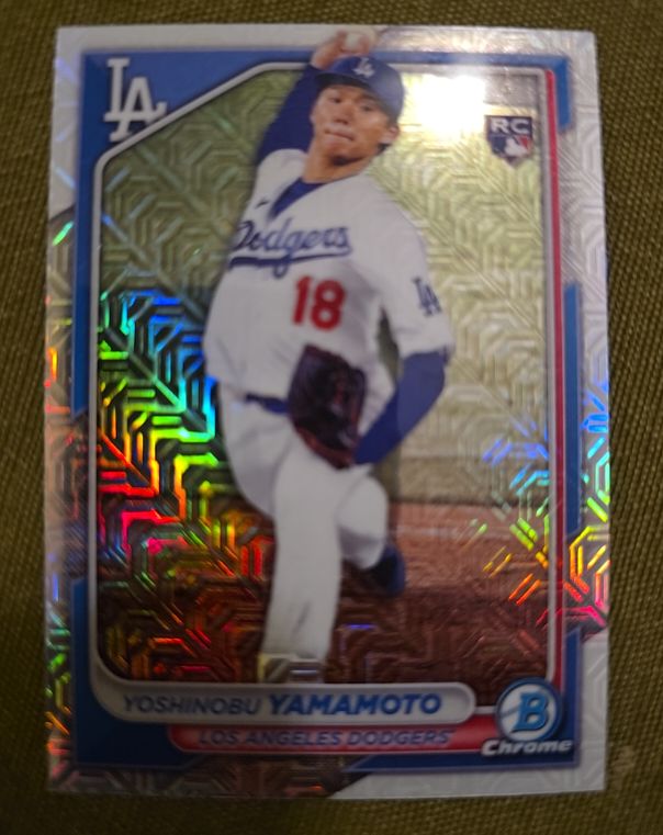 2024 Bowman Chrome #36 Yoshinobu Yamamoto — front