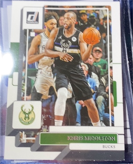 2022-23 Donruss #54 Khris Middleton — front