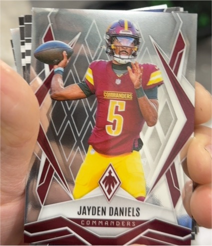 2025 Panini Phoenix #8 Jayden Daniels — front