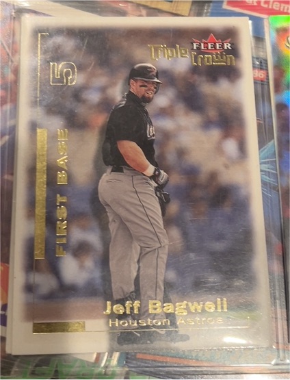 2001 Fleer Triple Crown #42 Jeff Bagwell — front